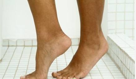 常提脚后跟有效预防前列腺炎