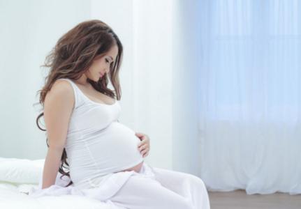 内江妇科医院医生讲解 孕妇频繁摸肚子对胎儿有