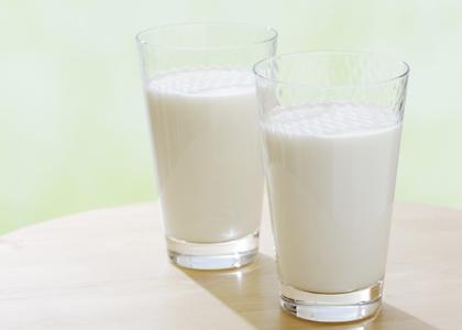 牛奶当水喝小心前列腺癌！前列腺癌的原因是什么？