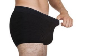 男性小便时尿道刺痛会自己好吗？尿道刺痛的症状有哪些？
